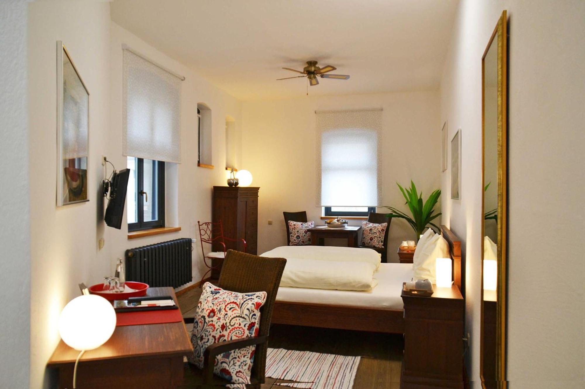 Hermann Hotel Bar กูเบน ภายนอก รูปภาพ
