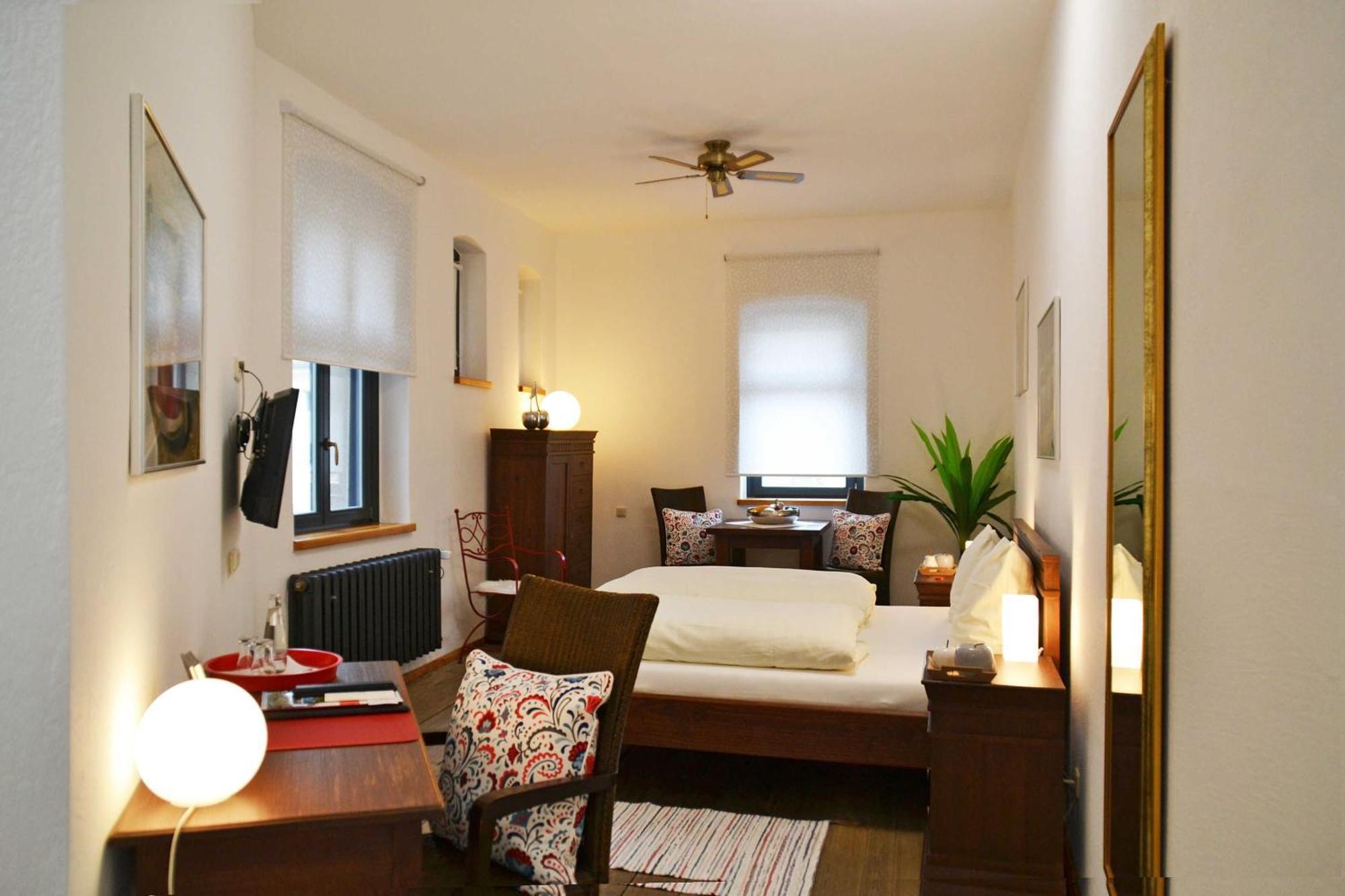 Hermann Hotel Bar กูเบน ภายนอก รูปภาพ