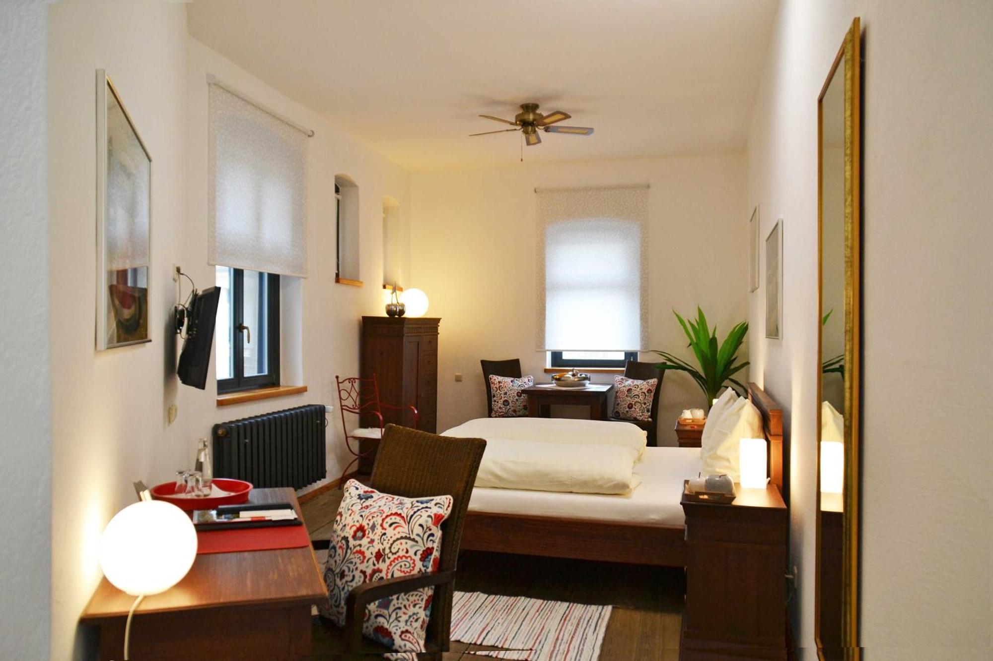 Hermann Hotel Bar กูเบน ภายนอก รูปภาพ