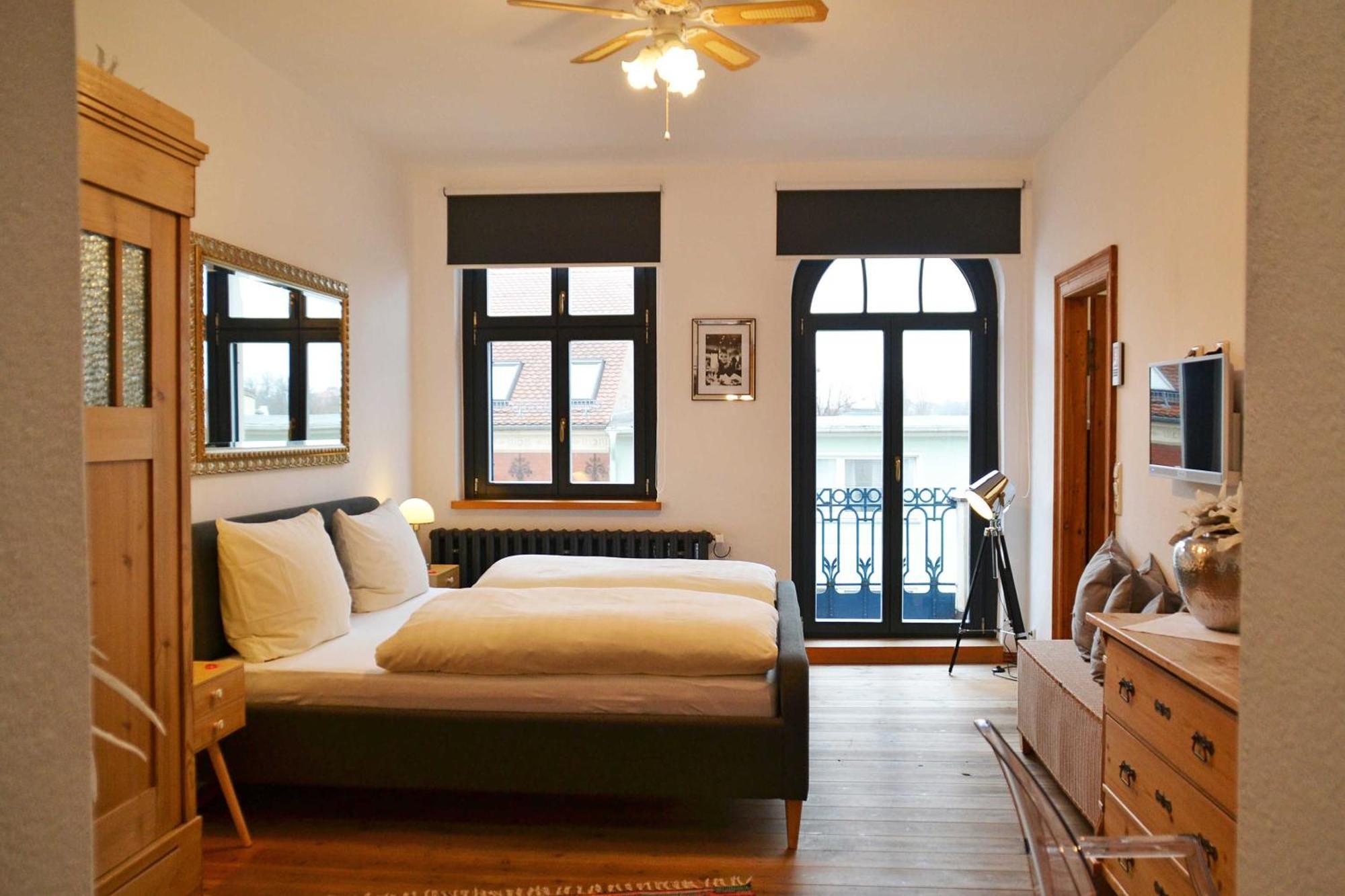 Hermann Hotel Bar กูเบน ภายนอก รูปภาพ